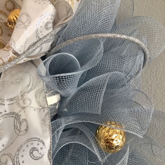 Blue/gray Christmas wreath ☃️ - Picture 6 of 6